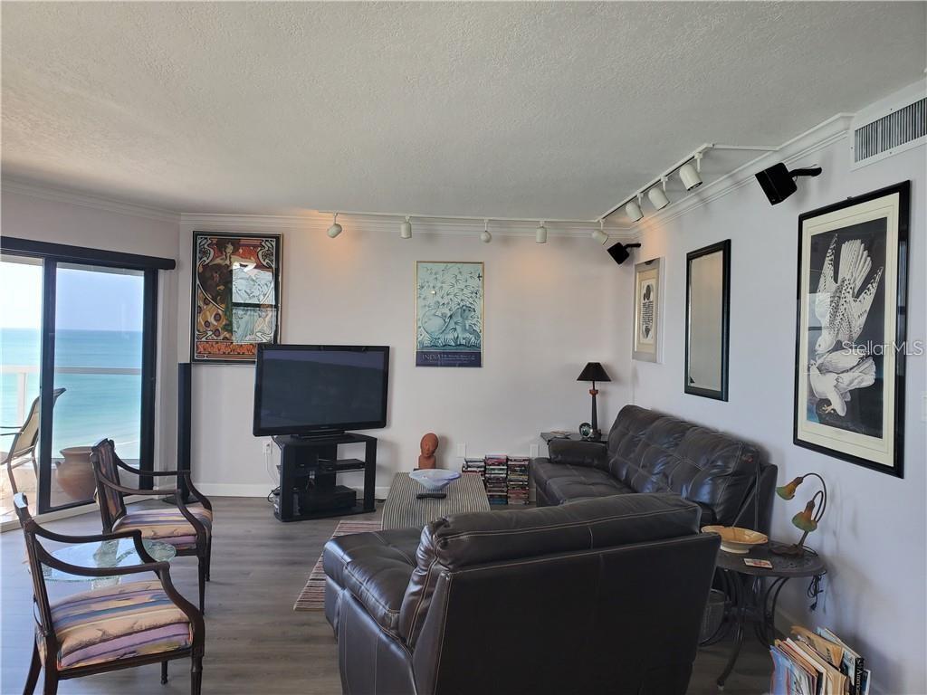 1050 LONGBOAT CLUB RD #1006, LONGBOAT KEY, FL — photo 9