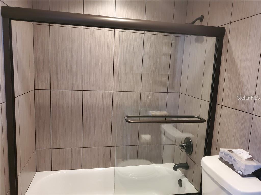 1050 LONGBOAT CLUB RD #1006, LONGBOAT KEY, FL — photo 30