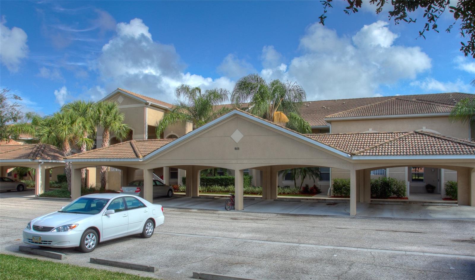905 FAIRWAY COVE LN #205, BRADENTON, FL