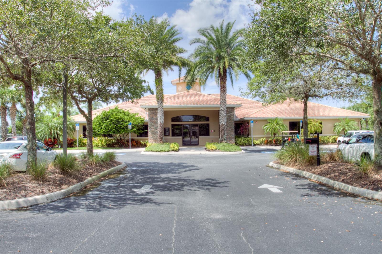 905 FAIRWAY COVE LN #205, BRADENTON, FL — photo 35