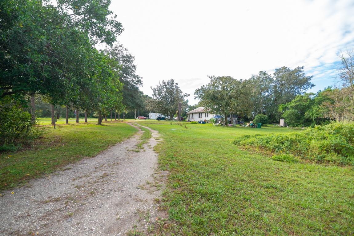 9358 HARNEY RD, THONOTOSASSA, FL — photo 4