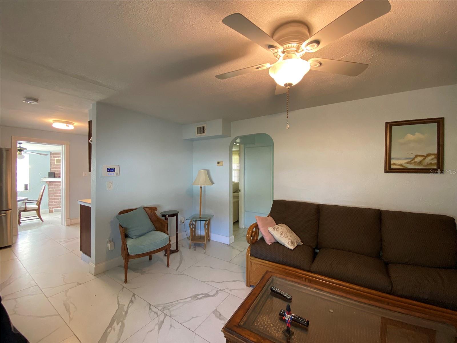 910 LAKE AVE, EDGEWATER, FL — photo 5