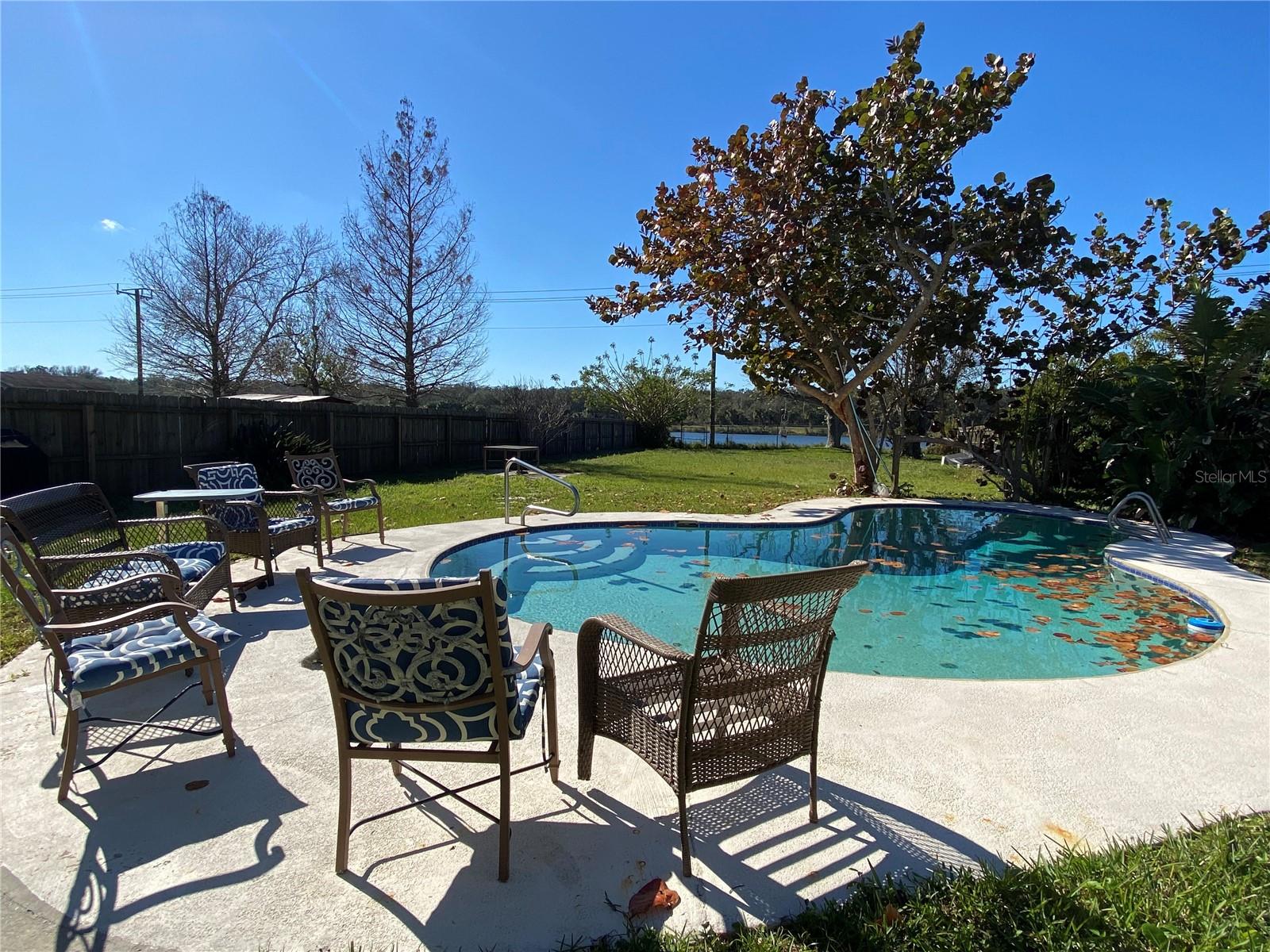910 LAKE AVE, EDGEWATER, FL — photo 20