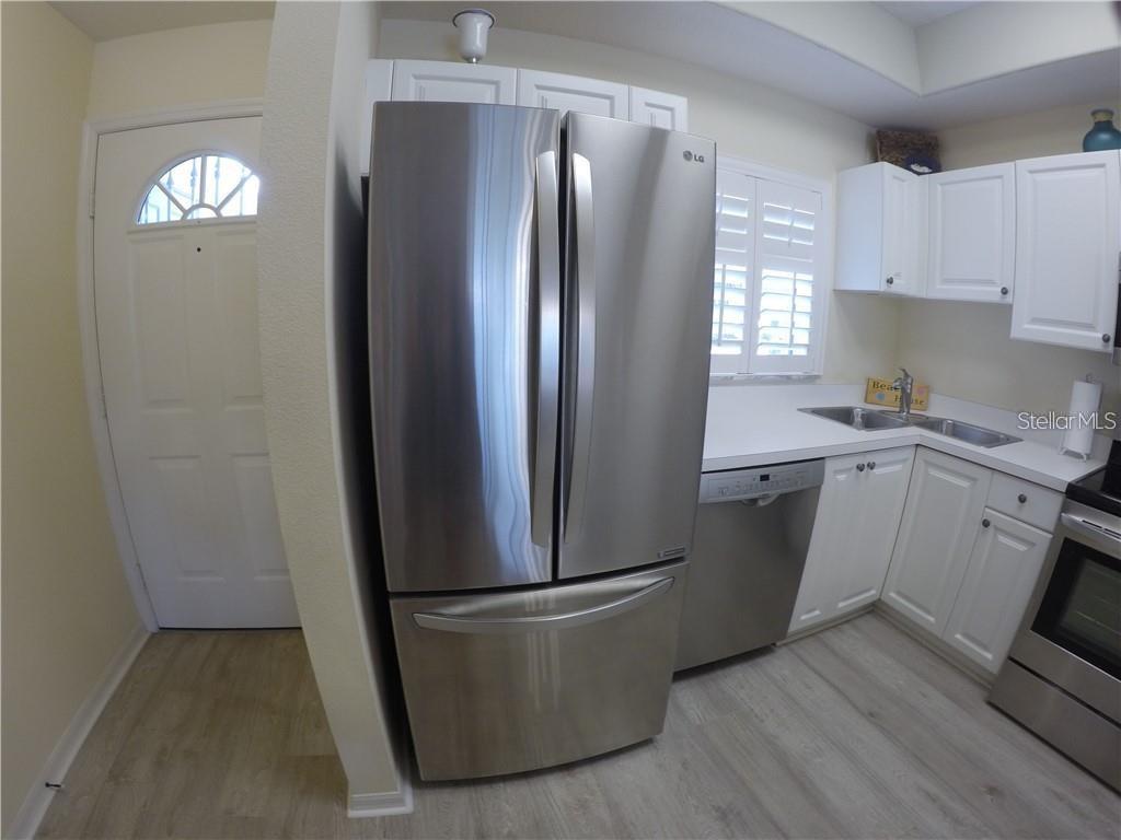 4270 CASTLEBRIDGE LN #1714B1, SARASOTA, FL — photo 2