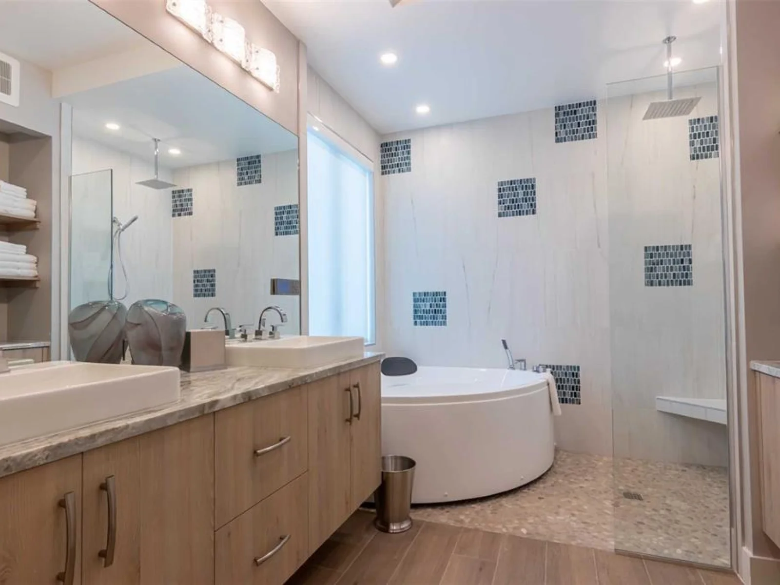 1140 SEASIDE DR #101, SARASOTA, FL — photo 14