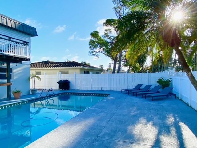108 8TH ST, BELLEAIR BEACH, FL — photo 33