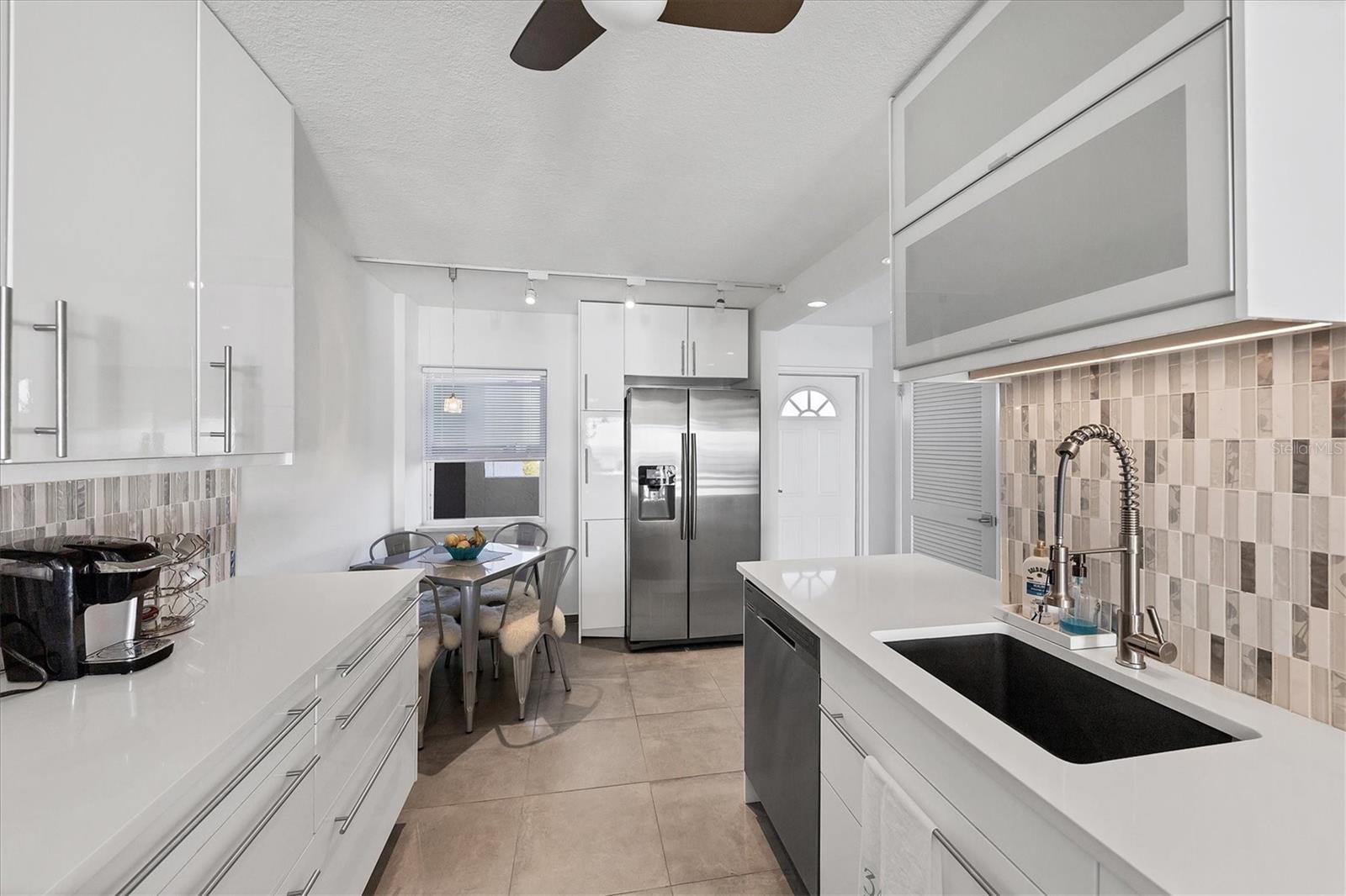 20 WHISPERING SANDS DR #903, SARASOTA, FL — photo 11
