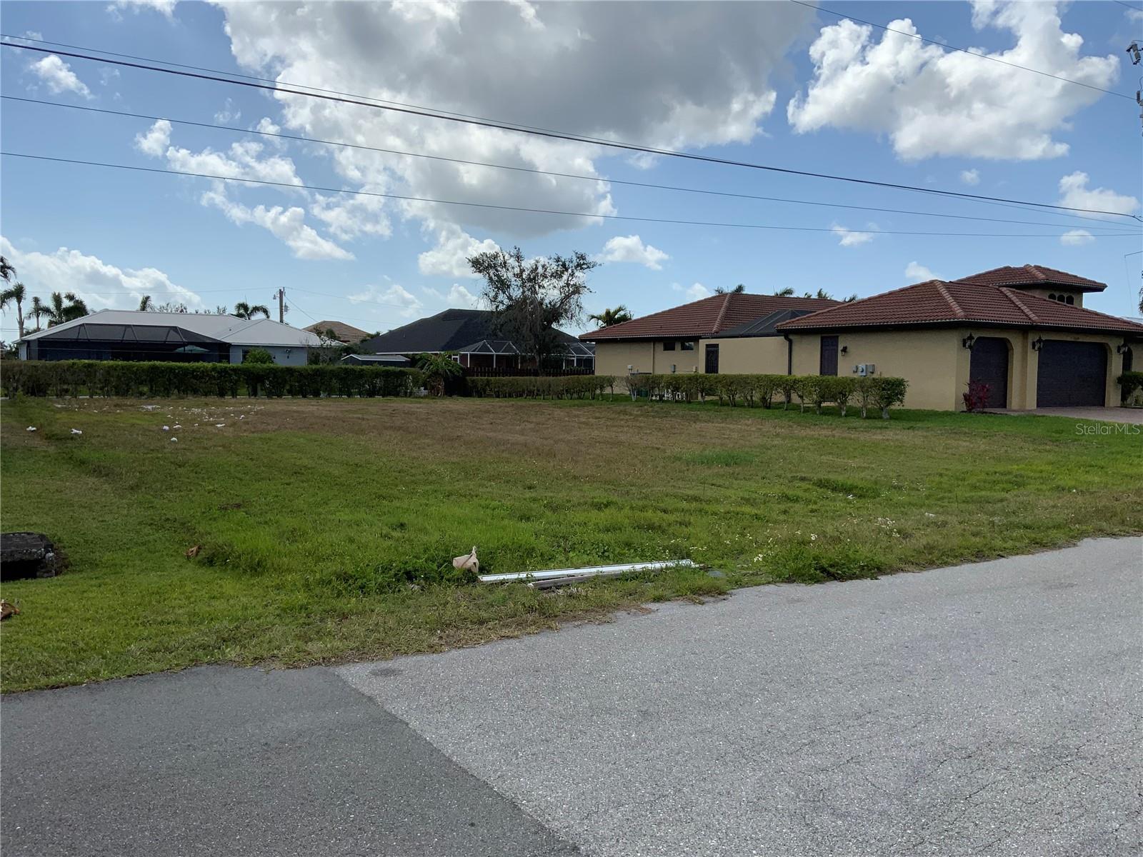 2510 MIRACLE PKWY, CAPE CORAL, FL — photo 2