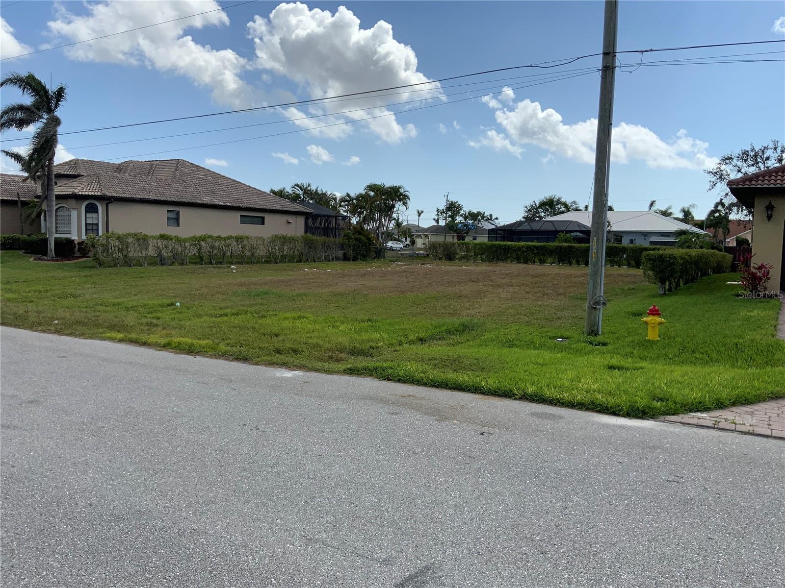 2510 MIRACLE PKWY, CAPE CORAL, FL — photo 8