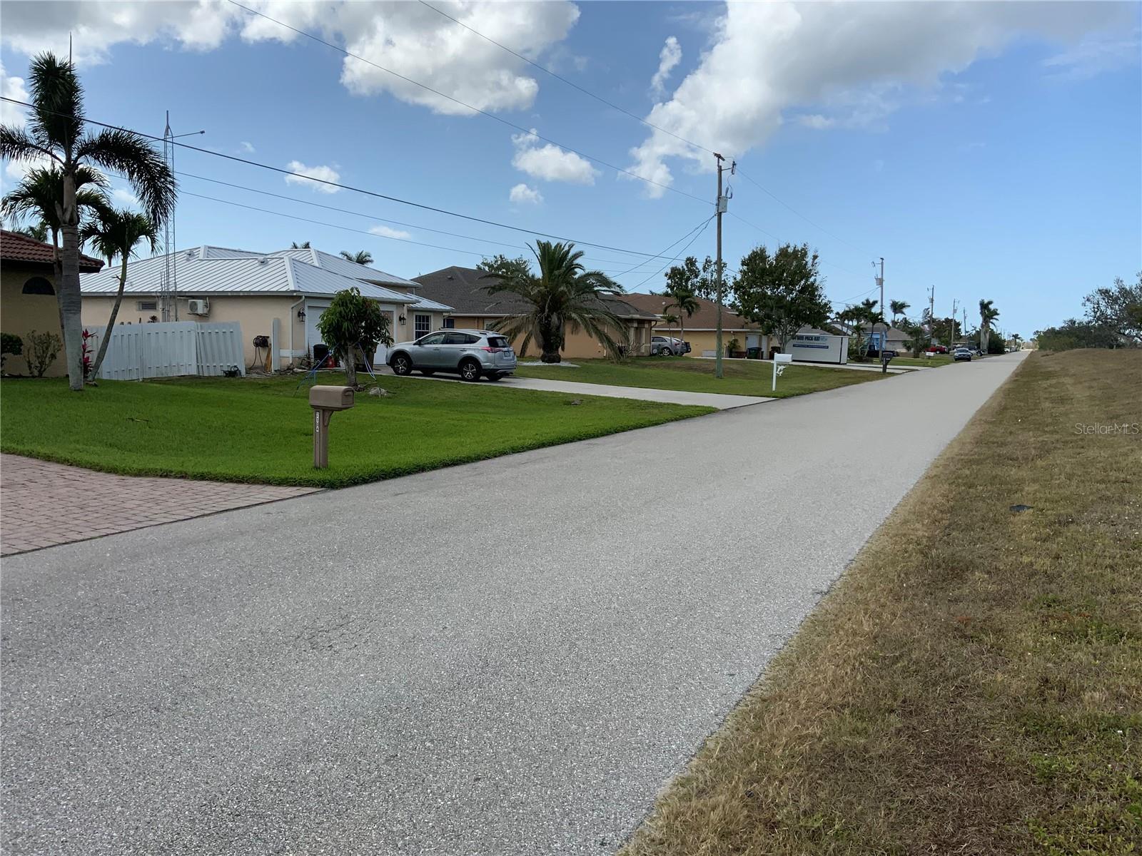 2510 MIRACLE PKWY, CAPE CORAL, FL — photo 9