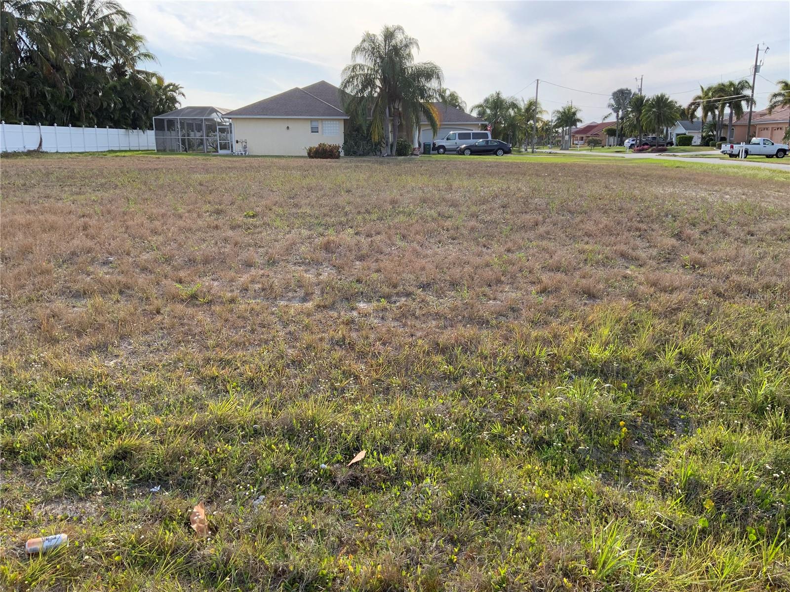 2000 SW 28TH TER, CAPE CORAL, FL — photo 4