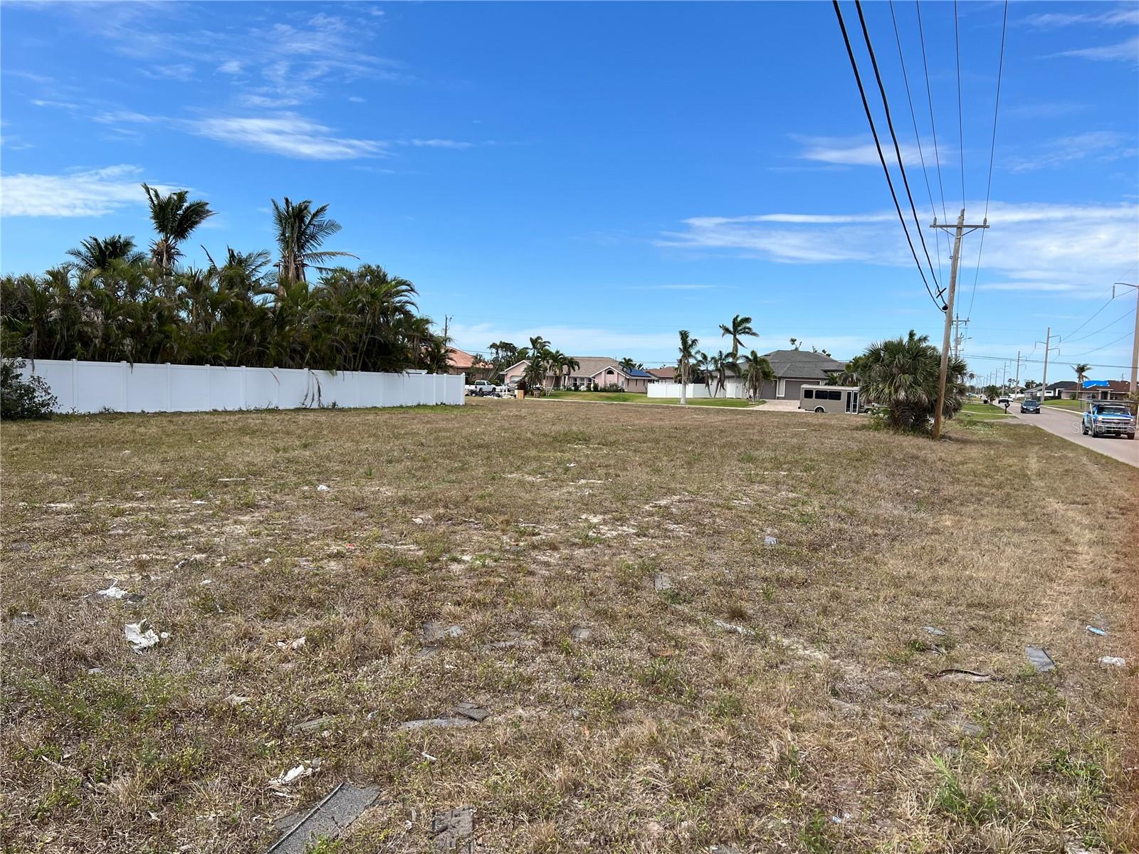 2000 SW 28TH TER, CAPE CORAL, FL — photo 8