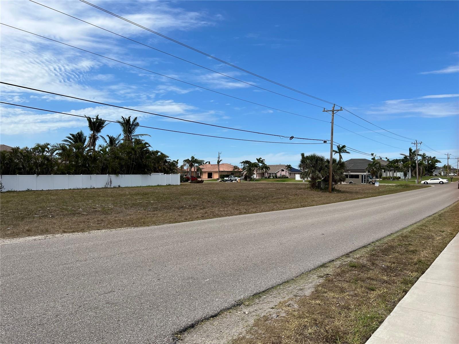 2000 SW 28TH TER, CAPE CORAL, FL — photo 7