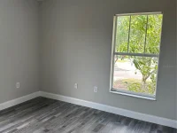 7706 N RIVERDALE AVE — photo 8