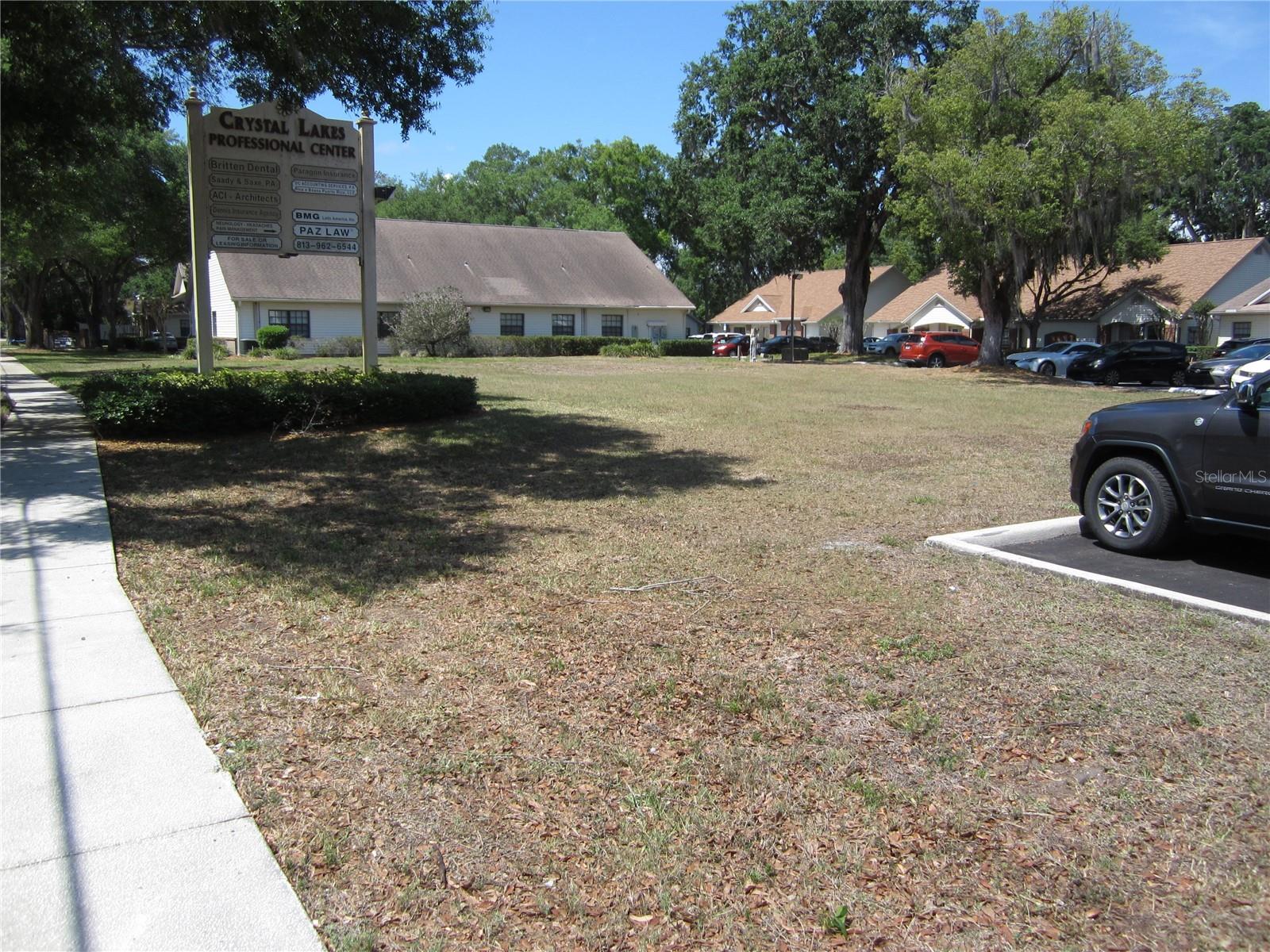 209 CRYSTAL GROVE BLVD, LUTZ, FL