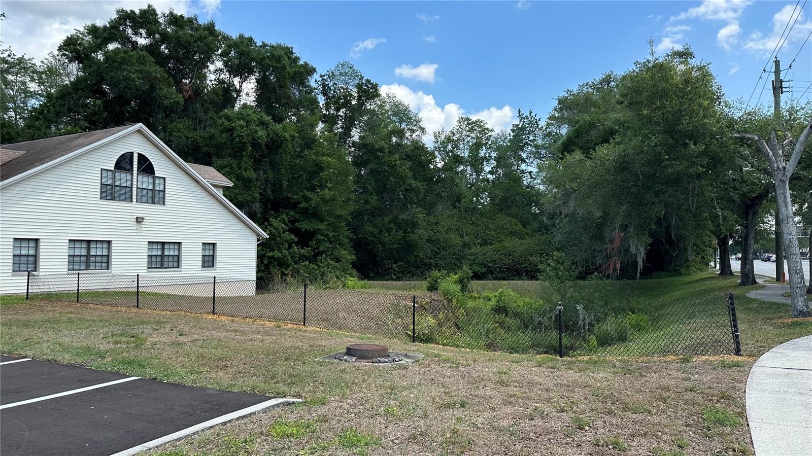 209 CRYSTAL GROVE BLVD, LUTZ, FL — photo 8