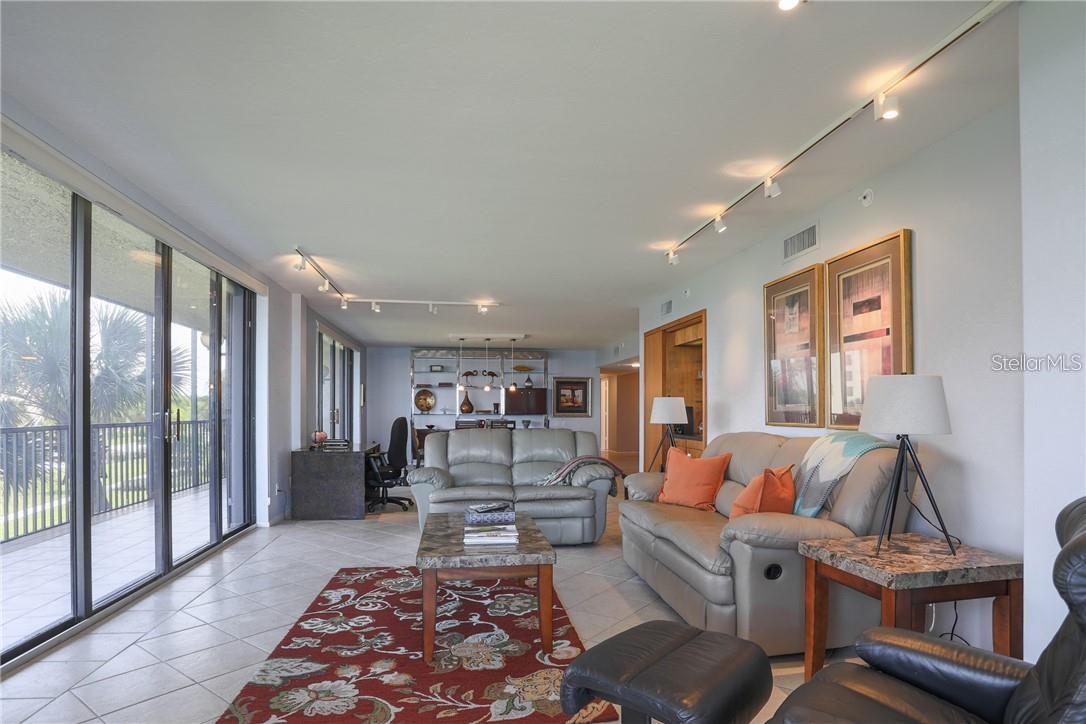 1925 GULF OF MEXICO DR #309, LONGBOAT KEY, FL — photo 3