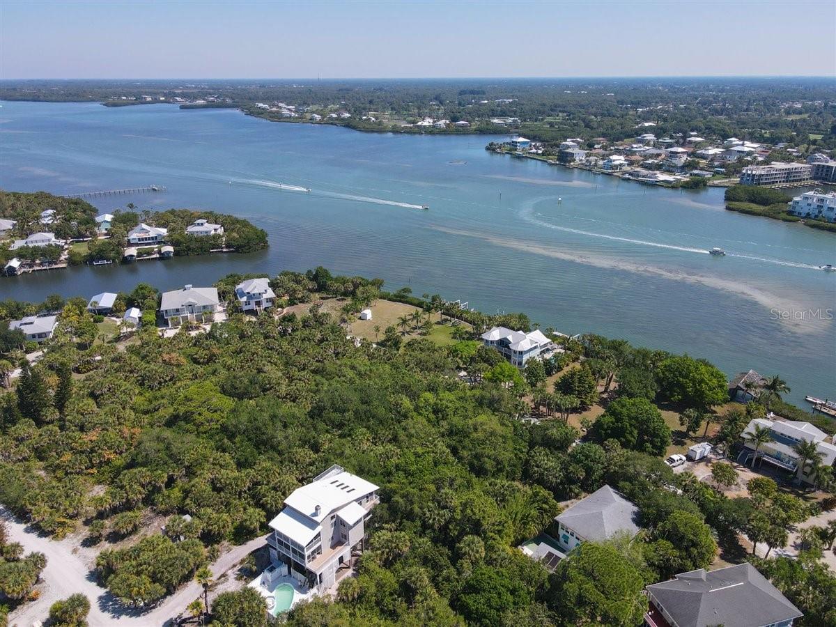 14 BAYSHORE CIR, PLACIDA, FL