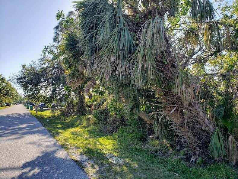 928 TROPICAL AVE NW, PORT CHARLOTTE, FL — photo 2