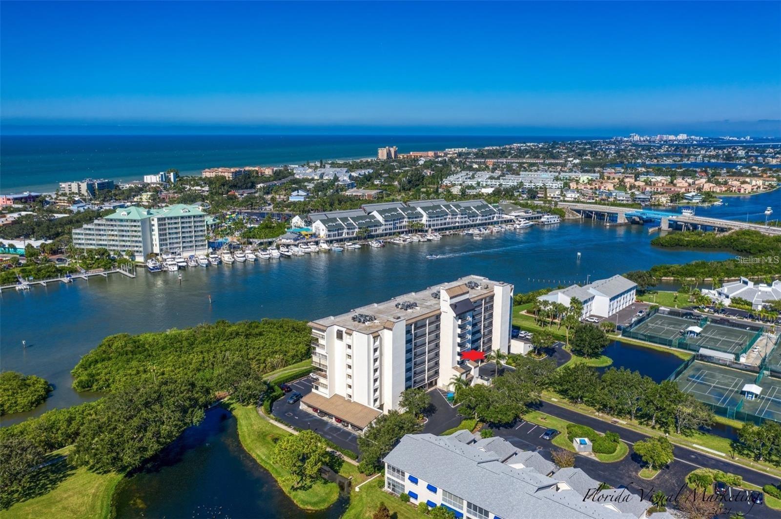 11730 SHIPWATCH DR #305, LARGO, FL