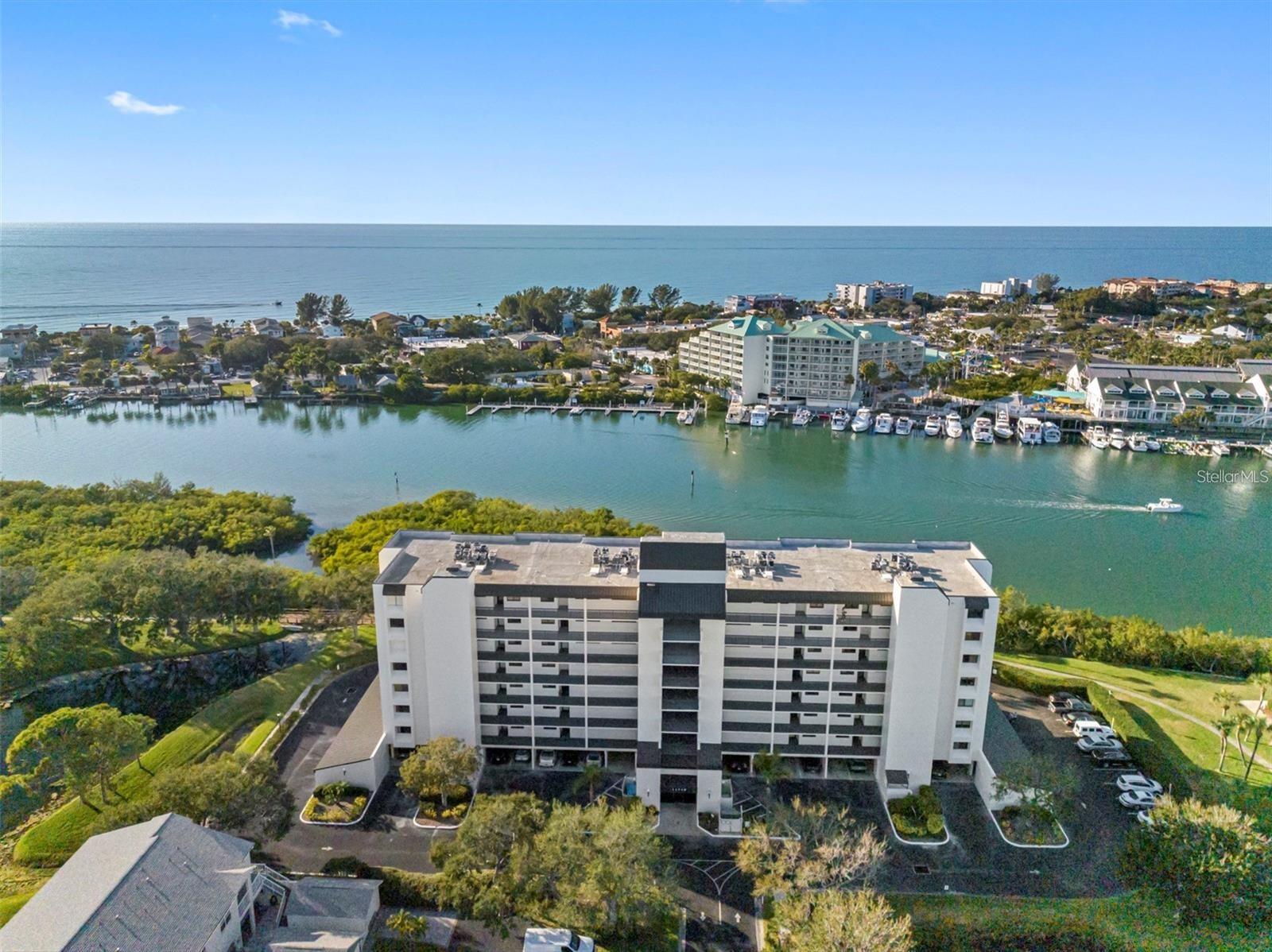 11730 SHIPWATCH DR #305, LARGO, FL — photo 28