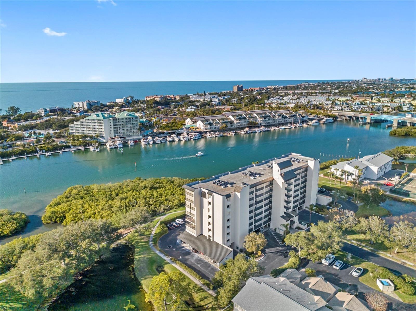 11730 SHIPWATCH DR #305, LARGO, FL — photo 29