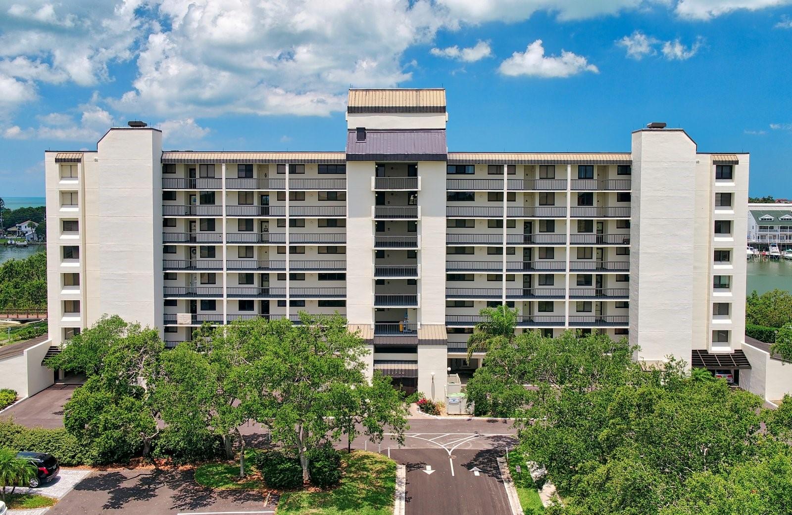 11730 SHIPWATCH DR #305, LARGO, FL — photo 2