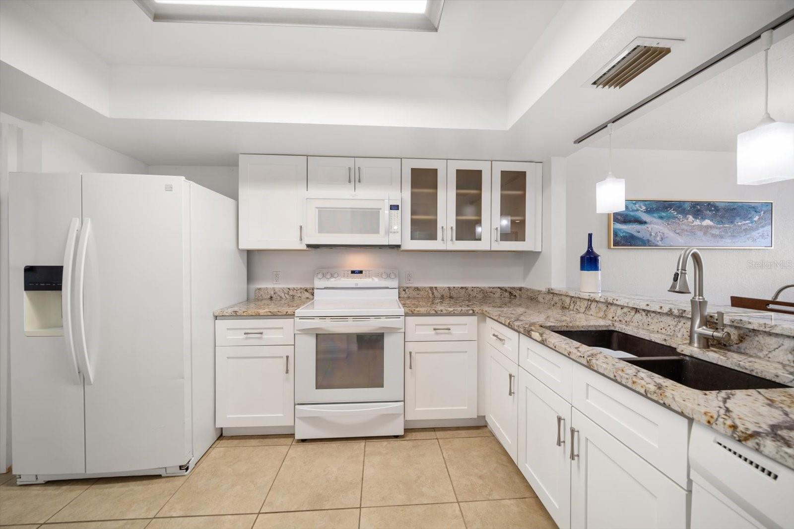 11730 SHIPWATCH DR #305, LARGO, FL — photo 4
