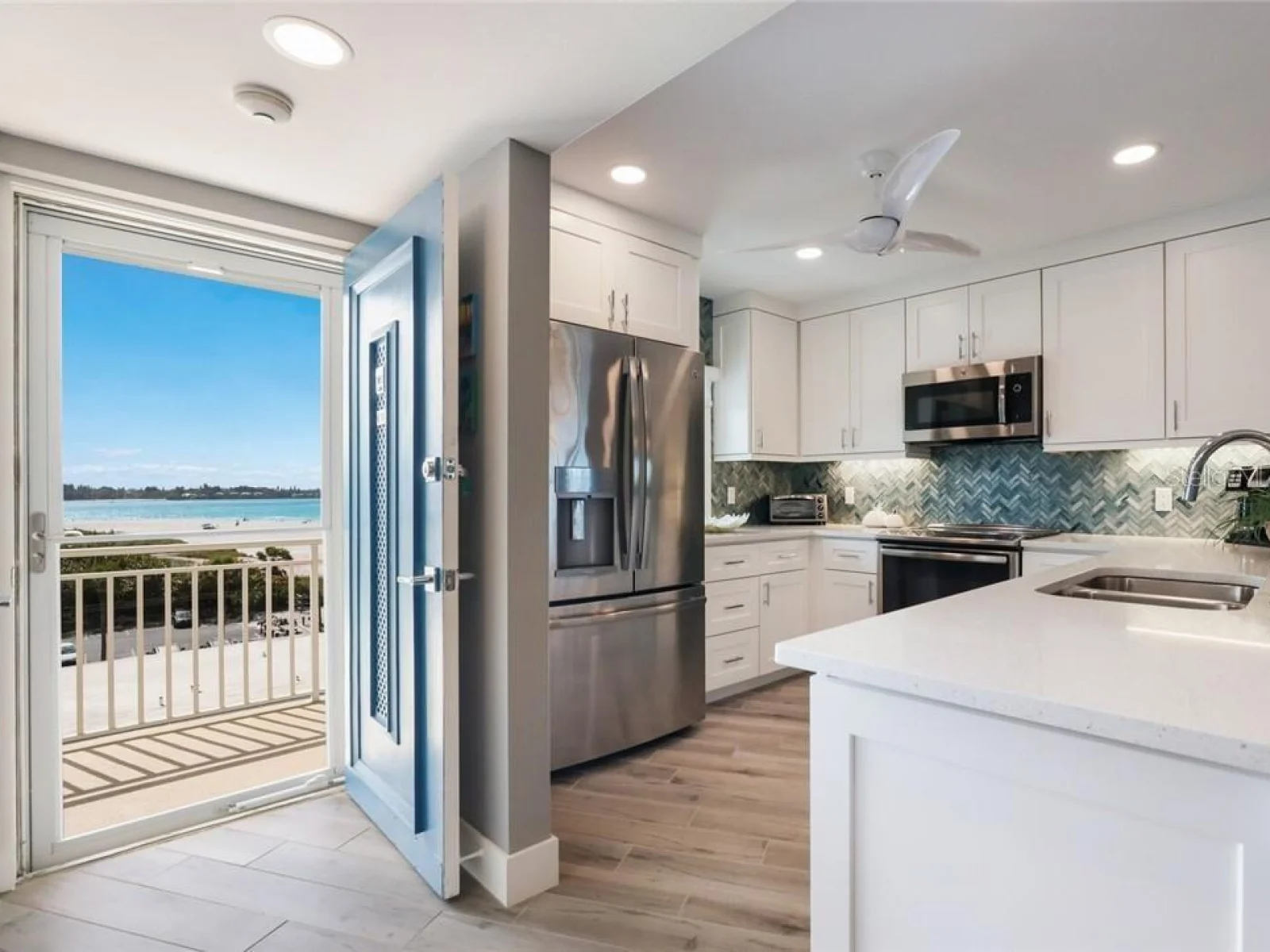 2110 BENJAMIN FRANKLIN DR #503SEA, SARASOTA, FL — photo 4