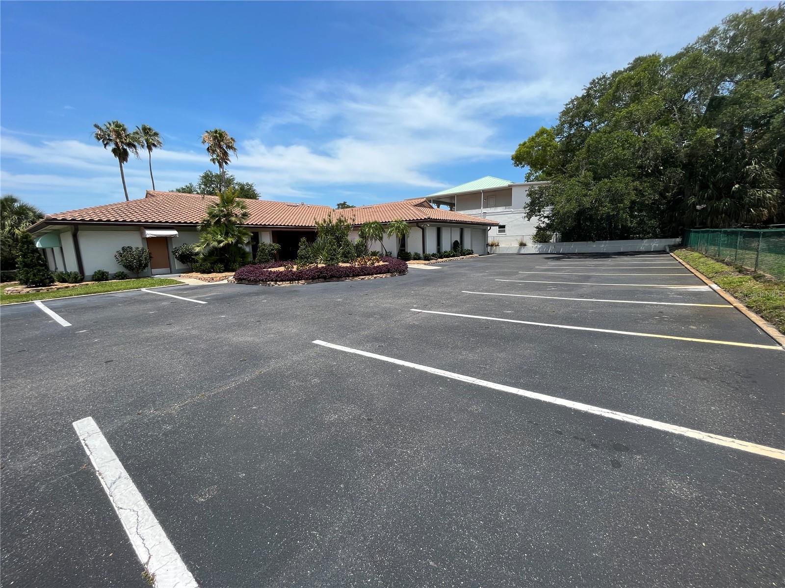 609 INDIAN ROCKS RD, BELLEAIR, FL — photo 2