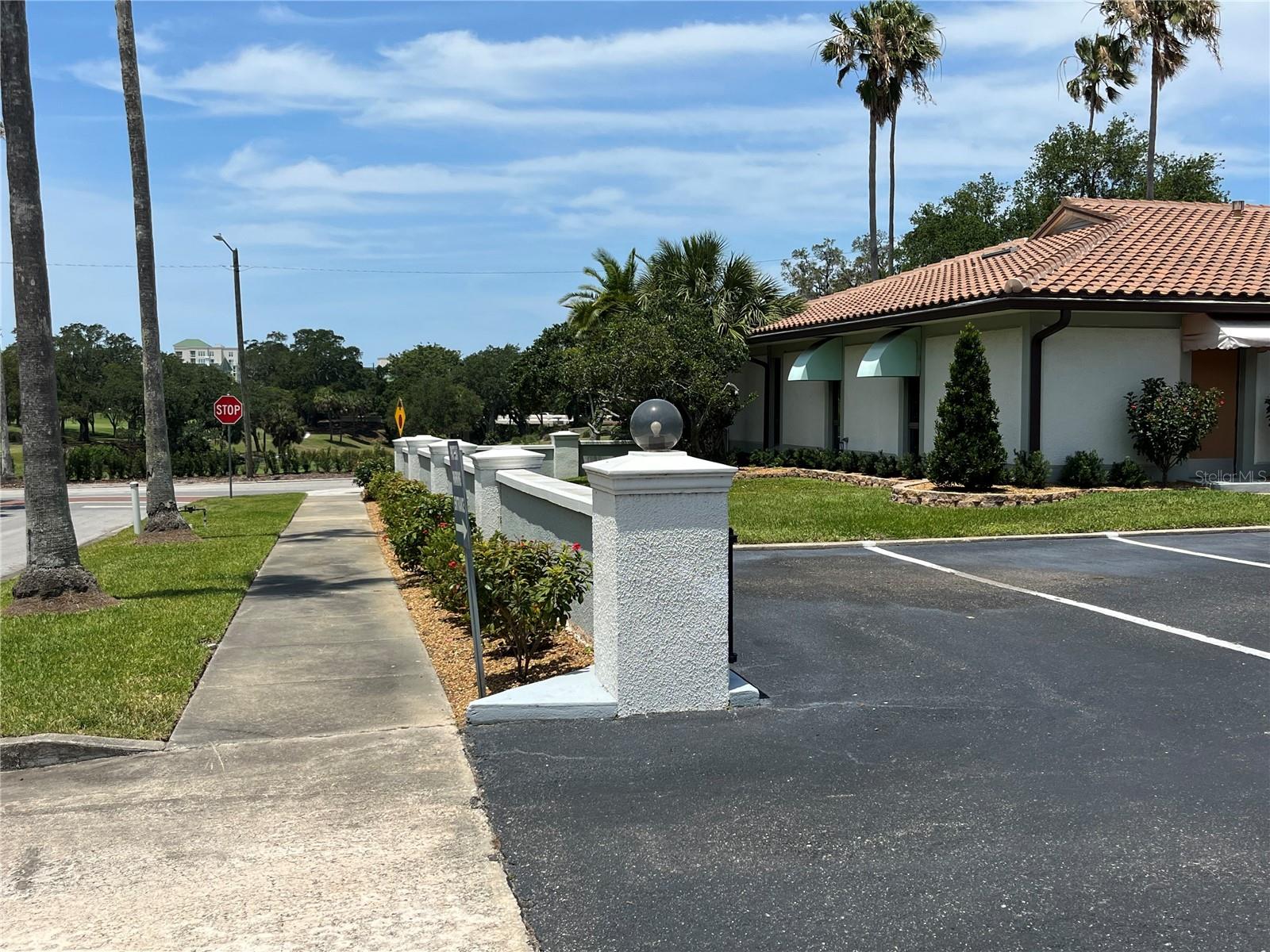 609 INDIAN ROCKS RD, BELLEAIR, FL — photo 4