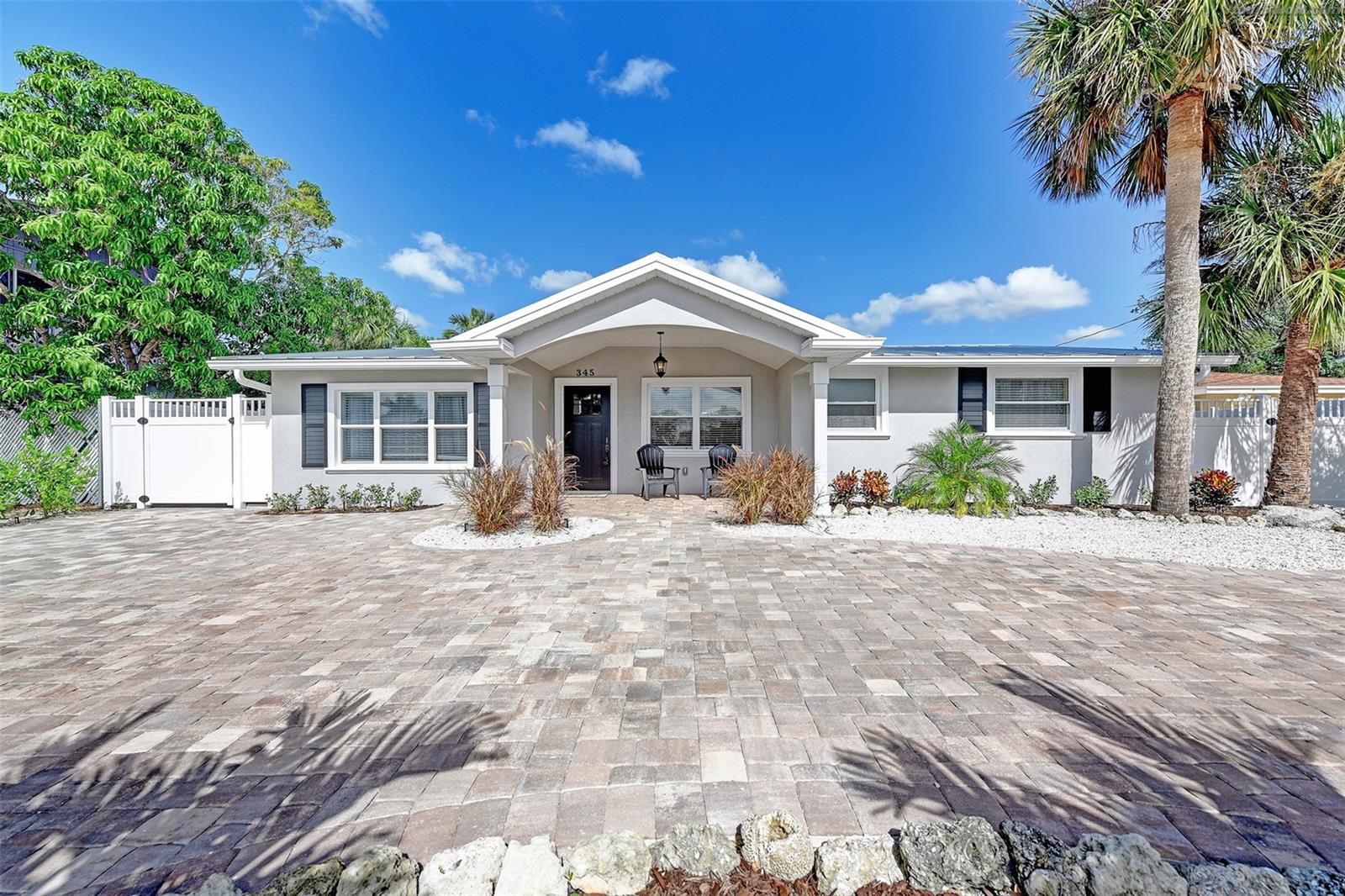 345 AVENIDA LEONA, SARASOTA, FL — photo 2