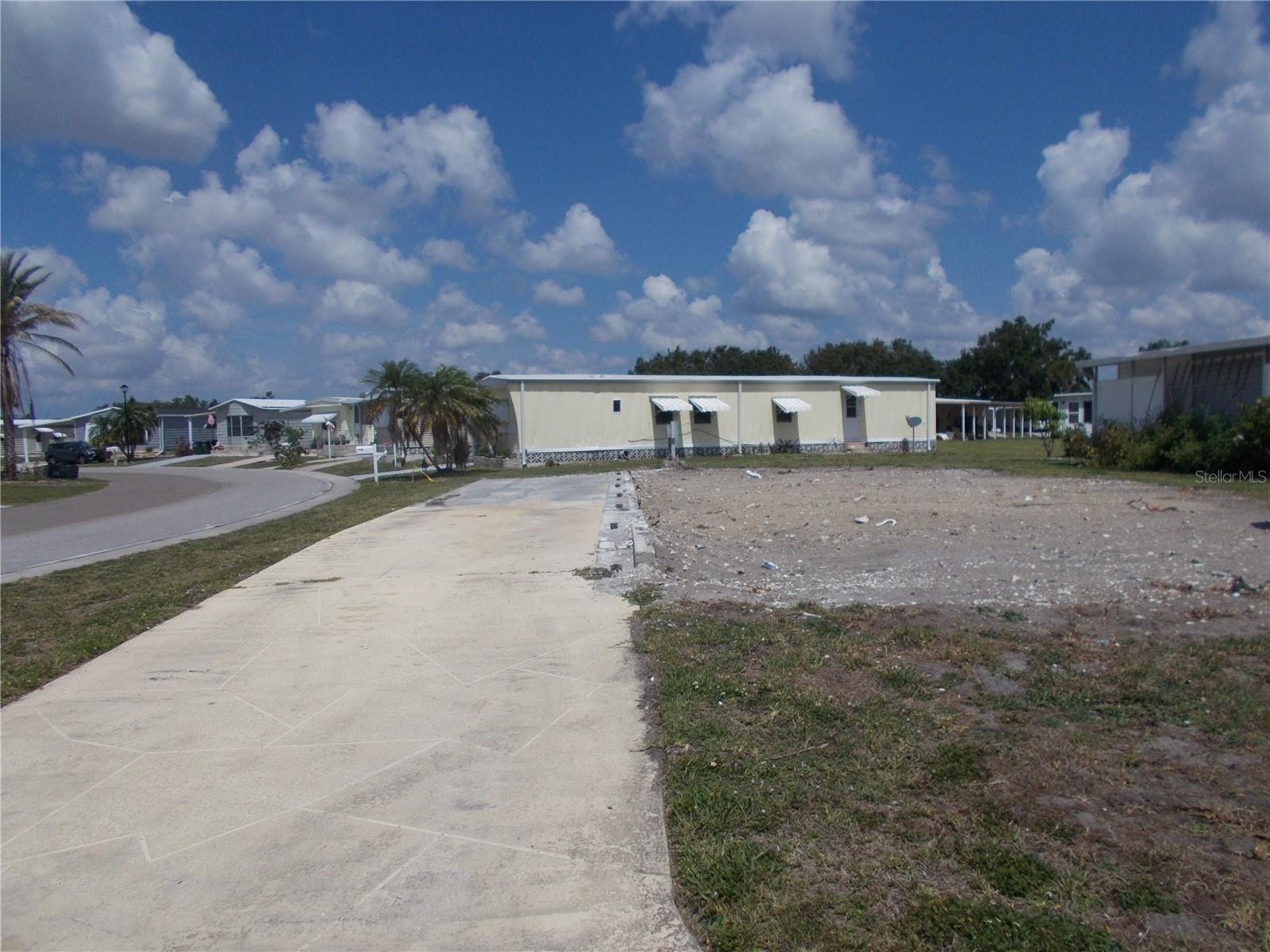 6581 CENTER LN, NORTH PORT, FL — photo 3