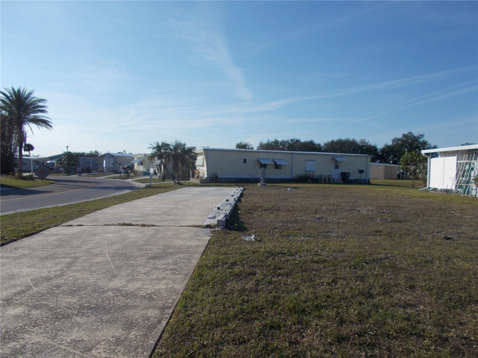 6581 CENTER LN, NORTH PORT, FL — photo 2