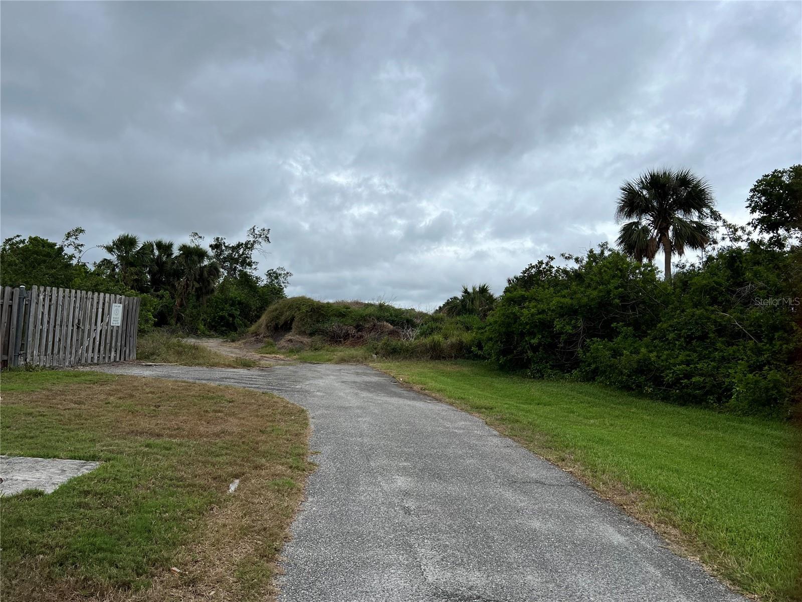 WOODBRIDGE DR, VENICE, FL — photo 15