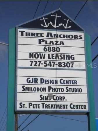 6880 46TH AVE N, ST PETERSBURG, FL — photo 2