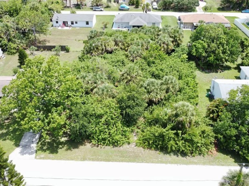 18311 VAN NUYS CIR, PORT CHARLOTTE, FL