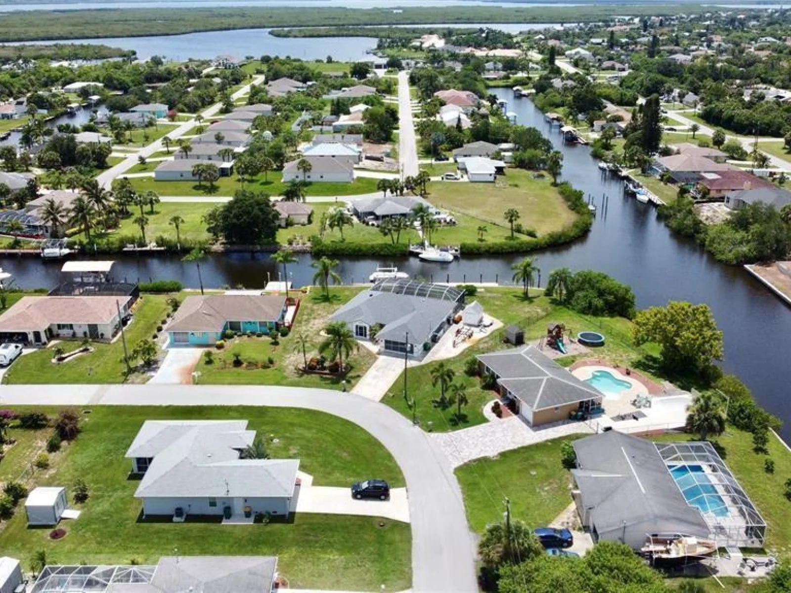 18311 VAN NUYS CIR, PORT CHARLOTTE, FL — photo 3