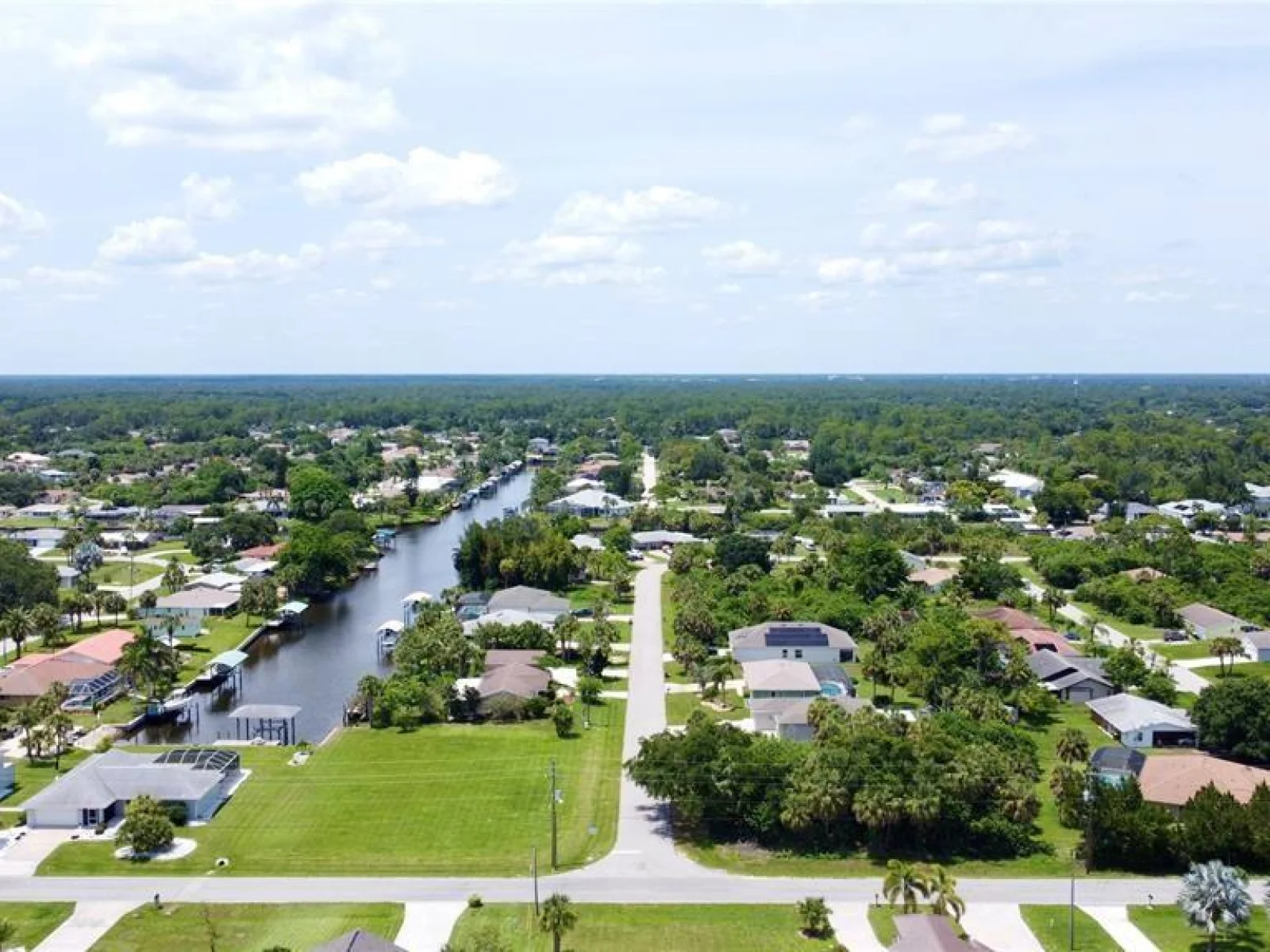 18311 VAN NUYS CIR, PORT CHARLOTTE, FL — photo 10