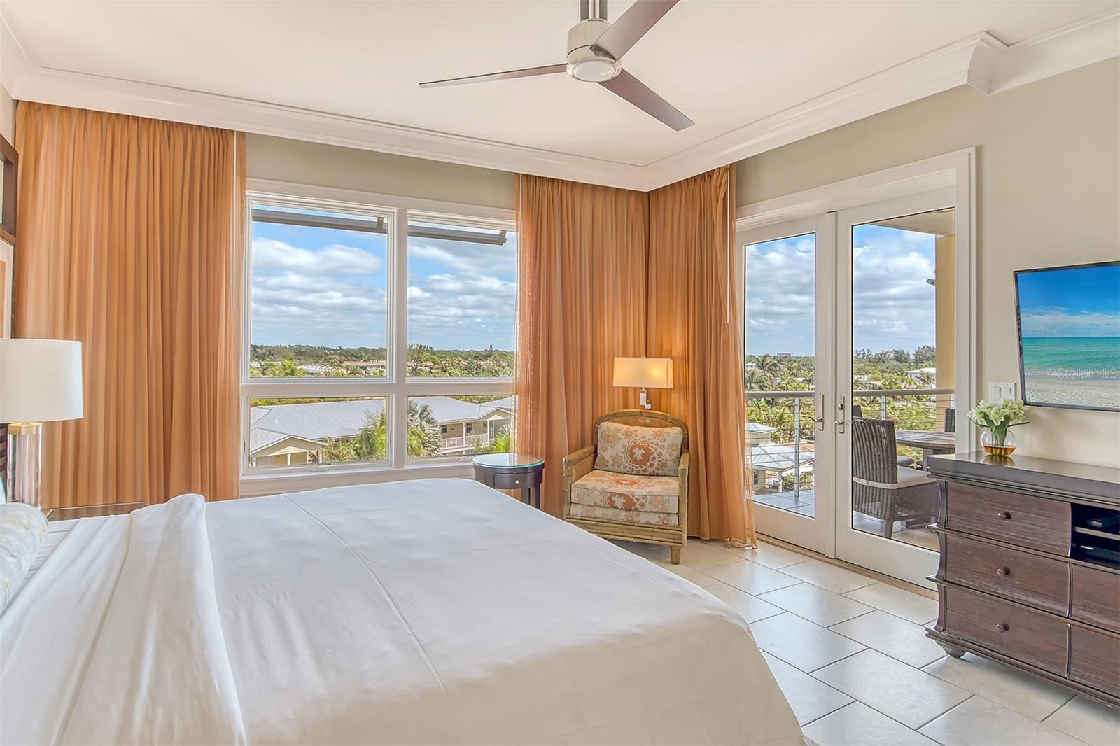 915 SEASIDE DR #312, Weeks 32-33, SARASOTA, FL — photo 19