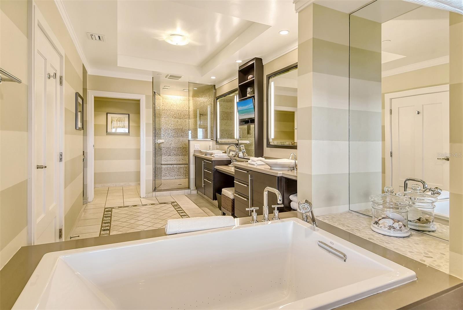915 SEASIDE DR #312, Weeks 32-33, SARASOTA, FL — photo 22