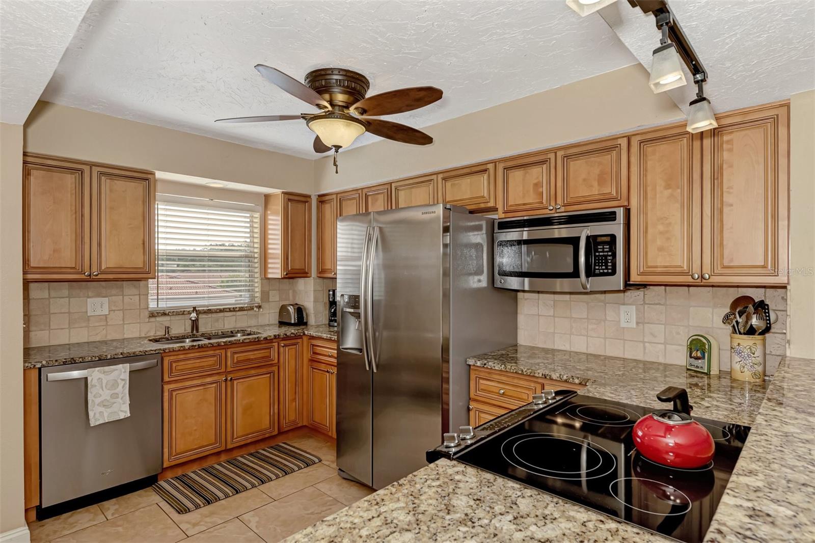 116 VISTA HERMOSA CIR #210C, SARASOTA, FL — photo 10