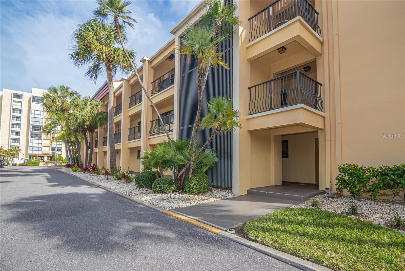 845 S GULFVIEW BLVD #101, CLEARWATER, FL — photo 2