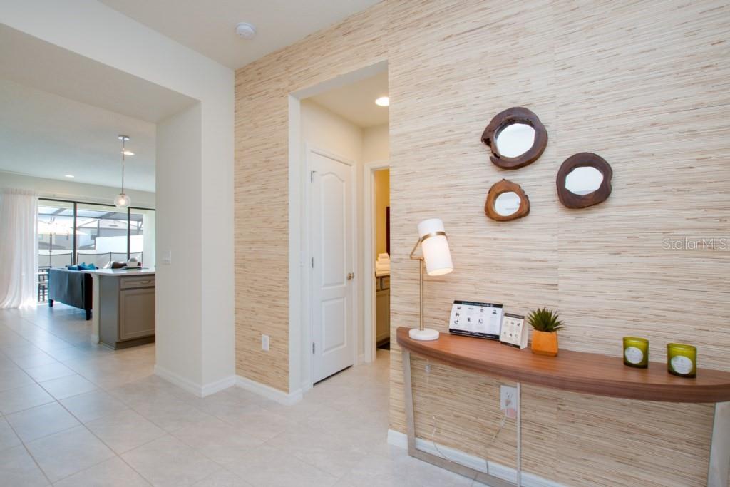 8916 SYDNEY AVE, KISSIMMEE, FL — photo 2