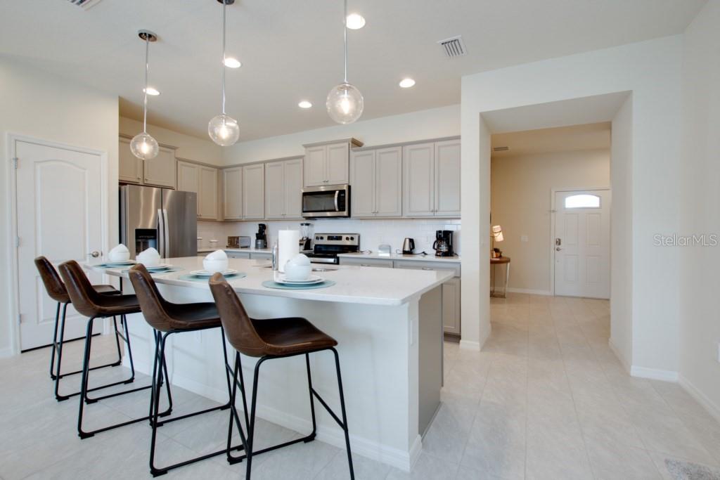 8916 SYDNEY AVE, KISSIMMEE, FL — photo 3