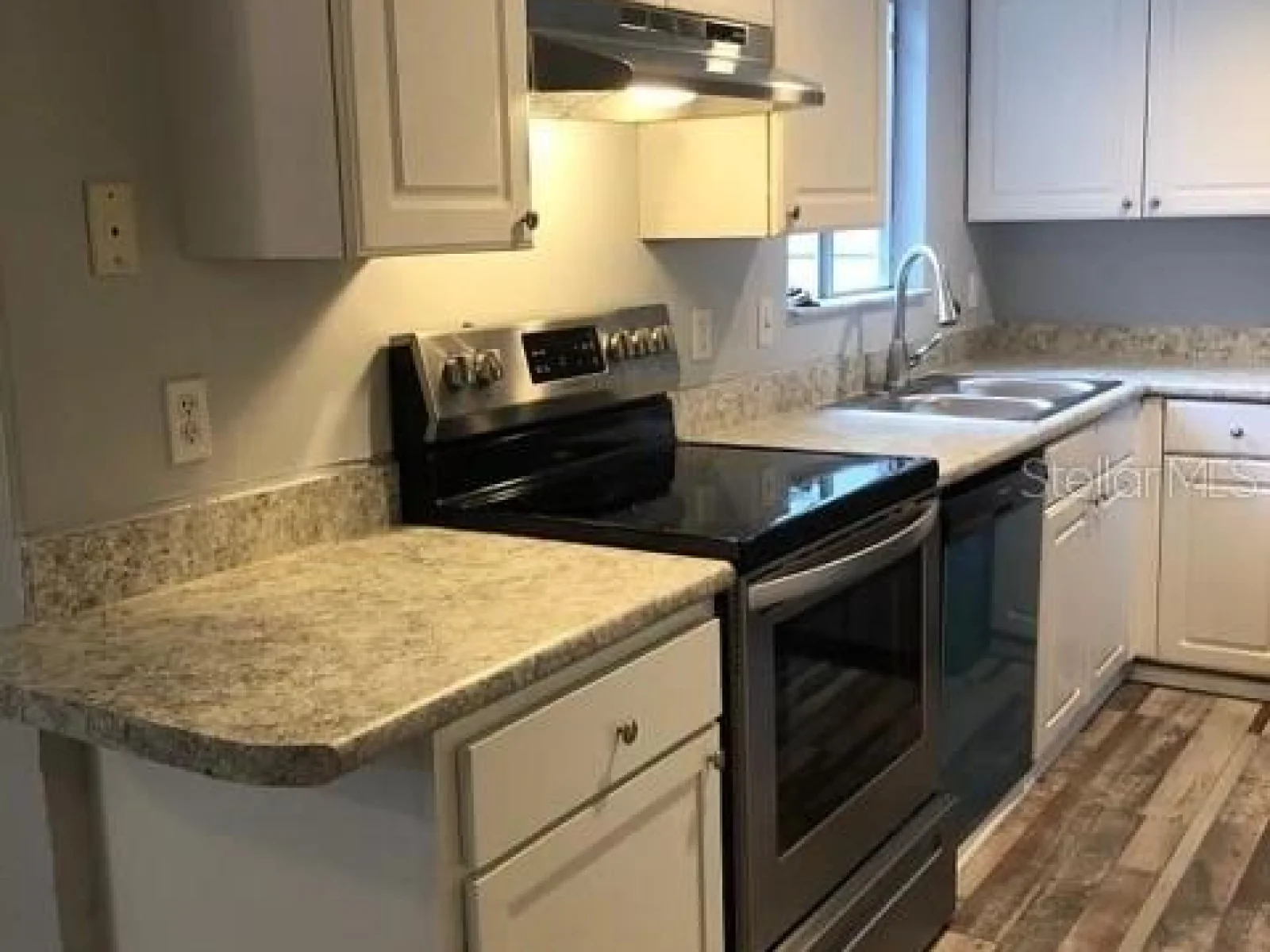2300 TWELVE OAKS DR #J6, ORANGE PARK, FL — photo 15