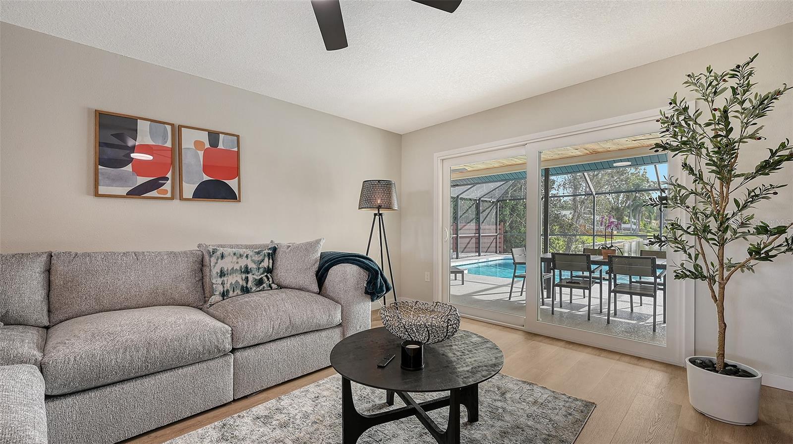 3924 HELENE ST, SARASOTA, FL — photo 7