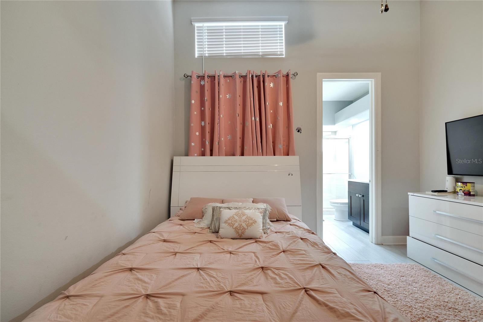 10301 MANTA WAY, TAMPA, FL — photo 17