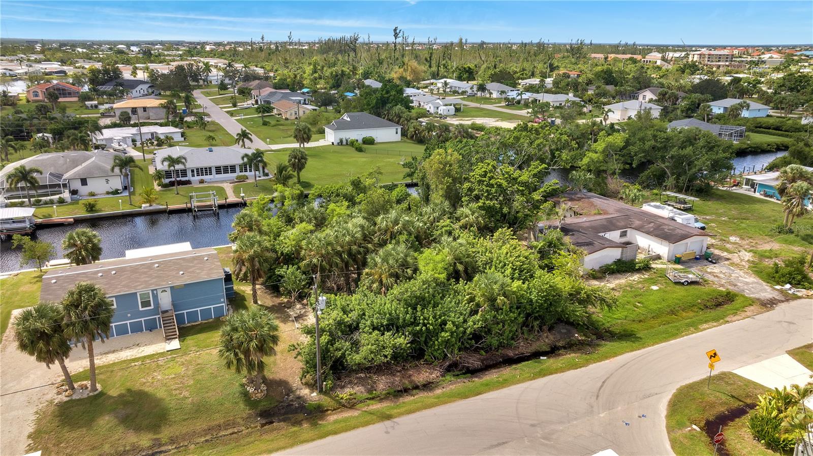 727 MARLIN DR, PUNTA GORDA, FL
