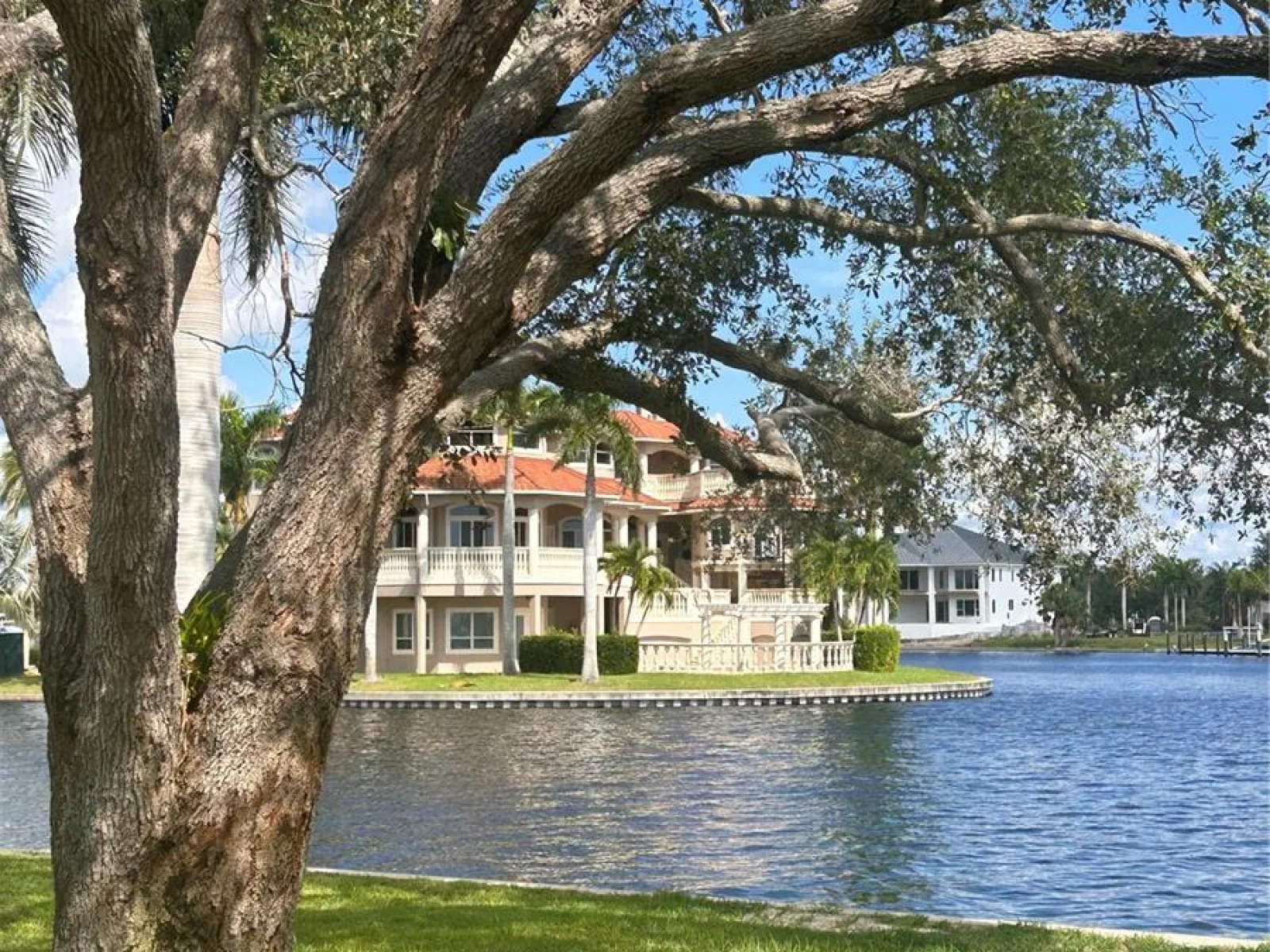 143 CREEK DR SE, PORT CHARLOTTE, FL — photo 4